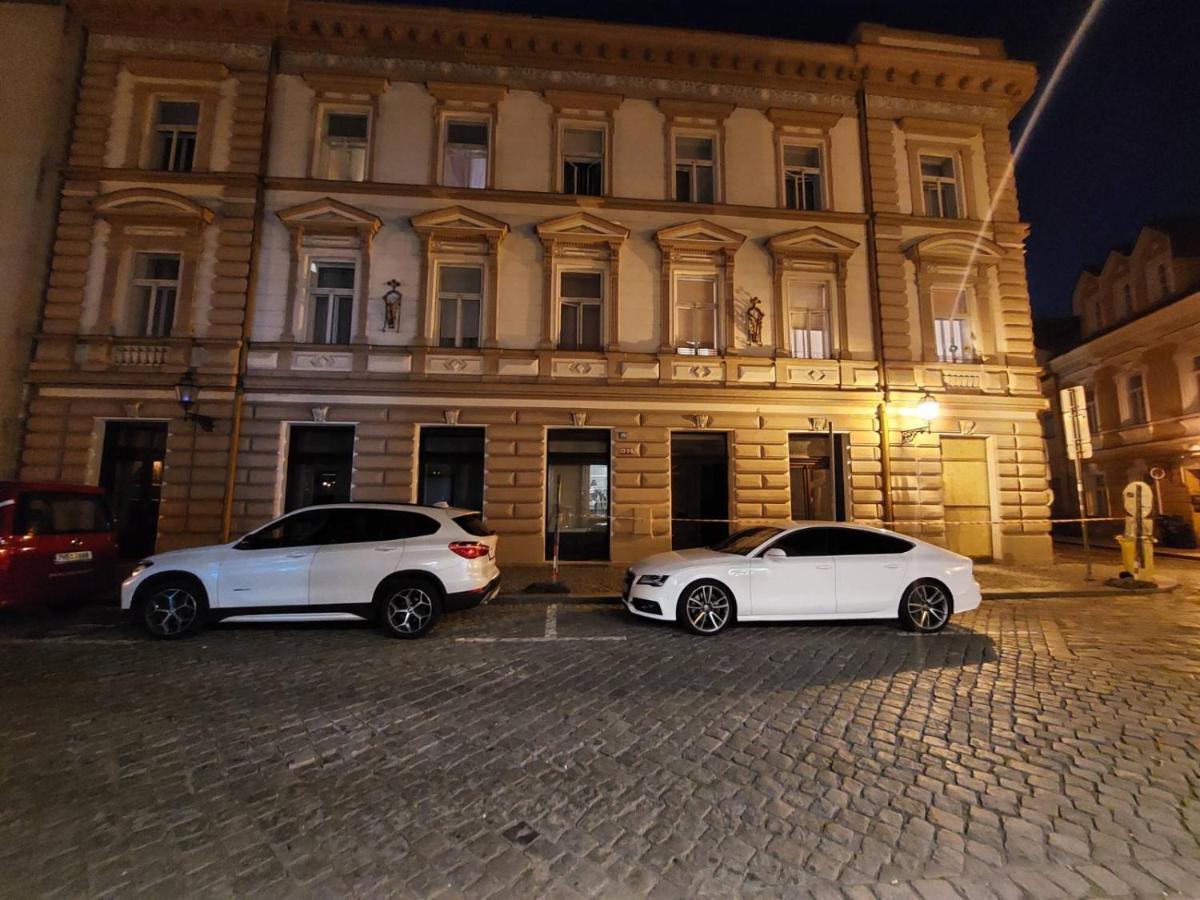 Exkluzivni Apartman V Prizemi V Hradci Kralove Hradec Králové Eksteriør bilde