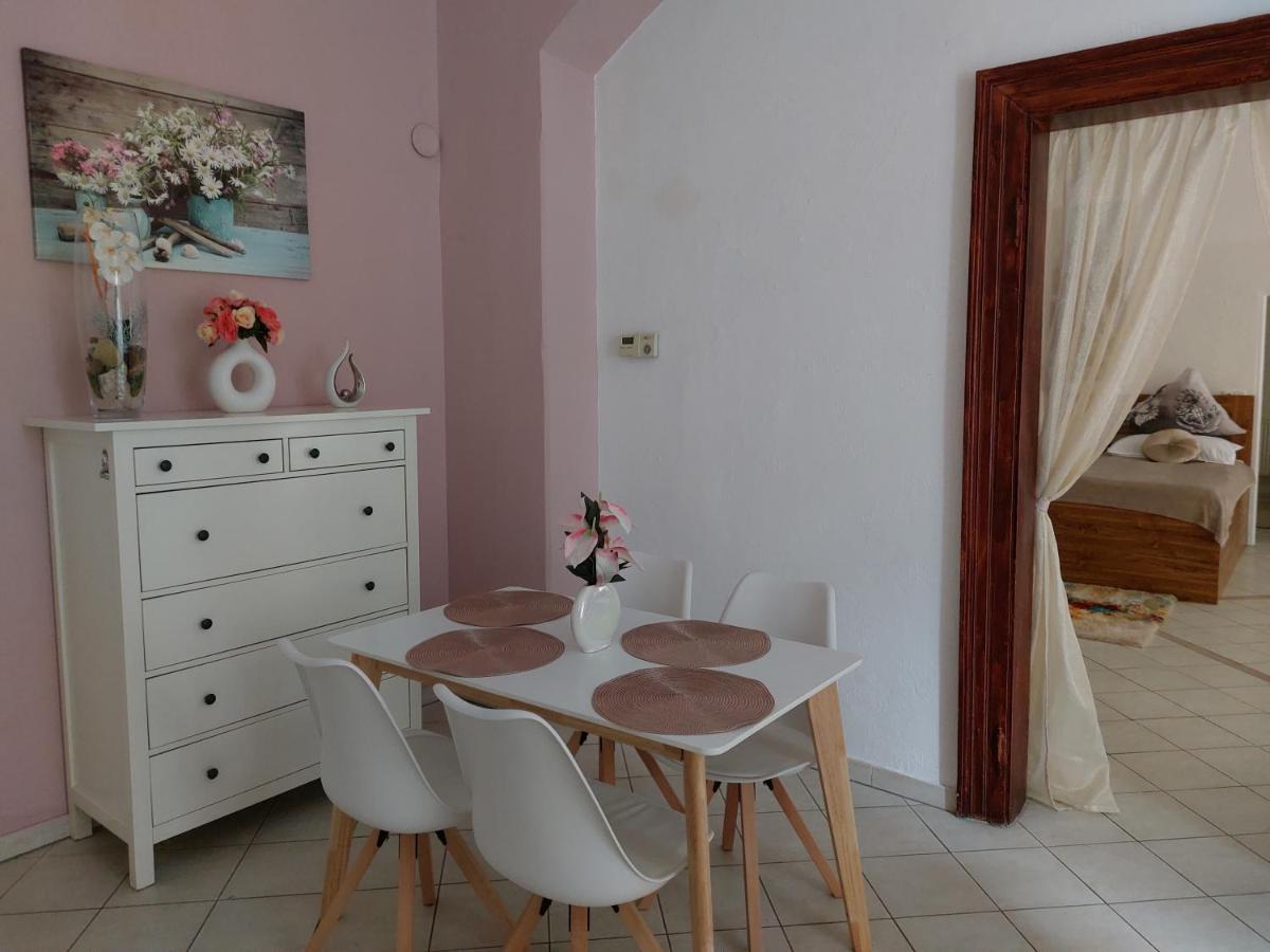 Exkluzivni Apartman V Prizemi V Hradci Kralove Hradec Králové Eksteriør bilde
