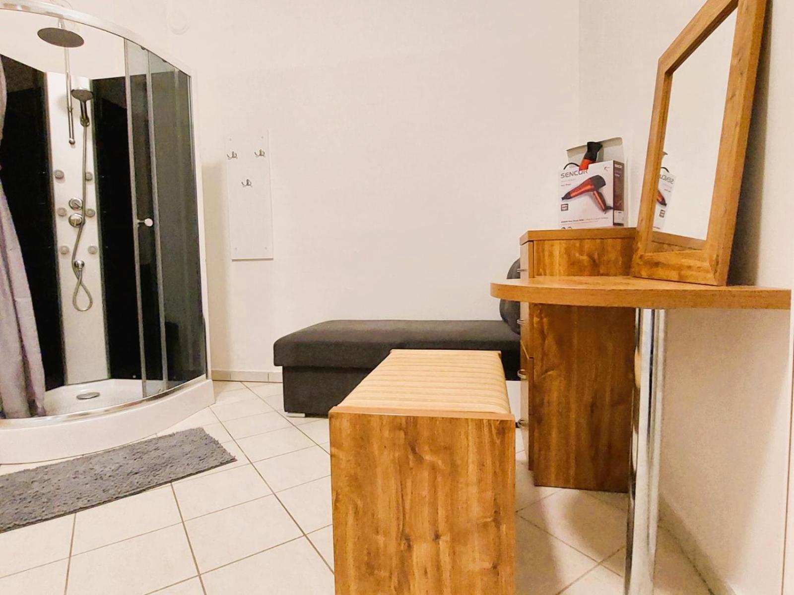Exkluzivni Apartman V Prizemi V Hradci Kralove Hradec Králové Eksteriør bilde