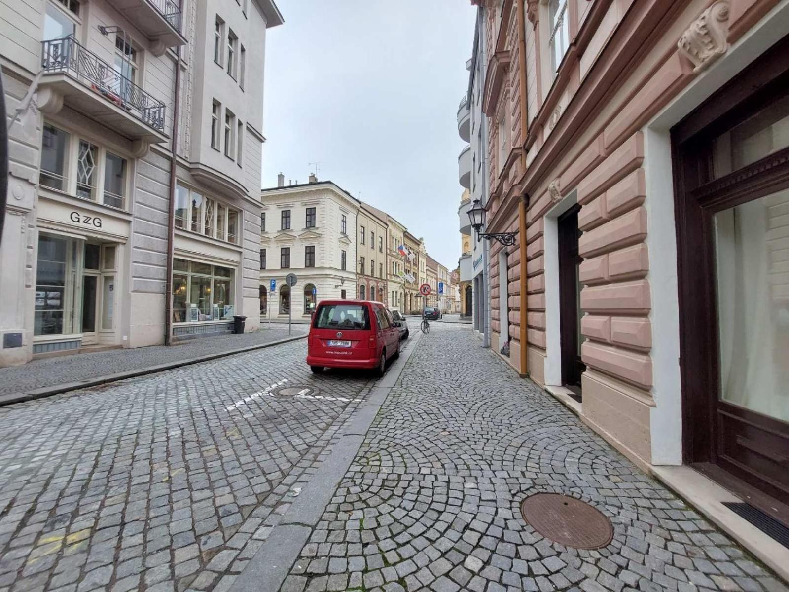 Exkluzivni Apartman V Prizemi V Hradci Kralove Hradec Králové Eksteriør bilde